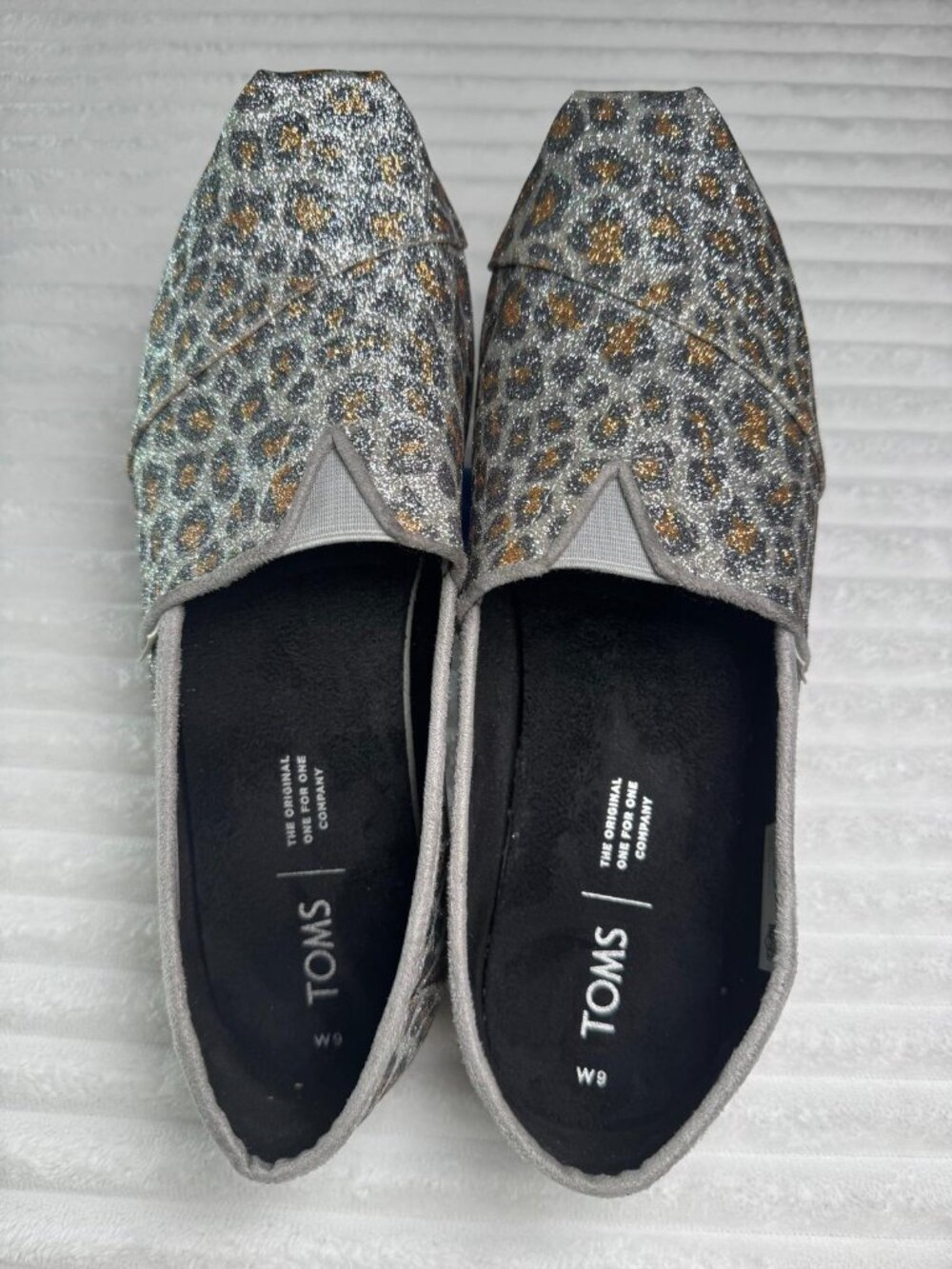 TOMS Silver Glitter Animal Print Slip On Shoes Women’s 9W